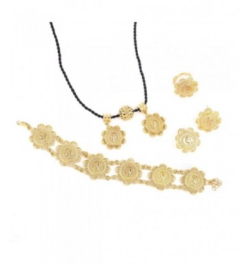 Gold Classic Pendant Bracelet Jewelry